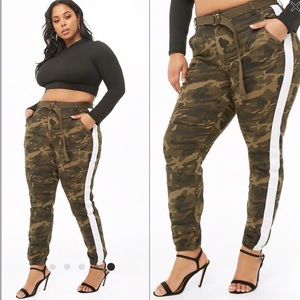 Plus size Belted Striped Camo pants